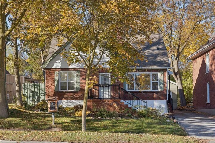 Property Photo:  566 Sherbrooke Street  ON K9J 2P5 