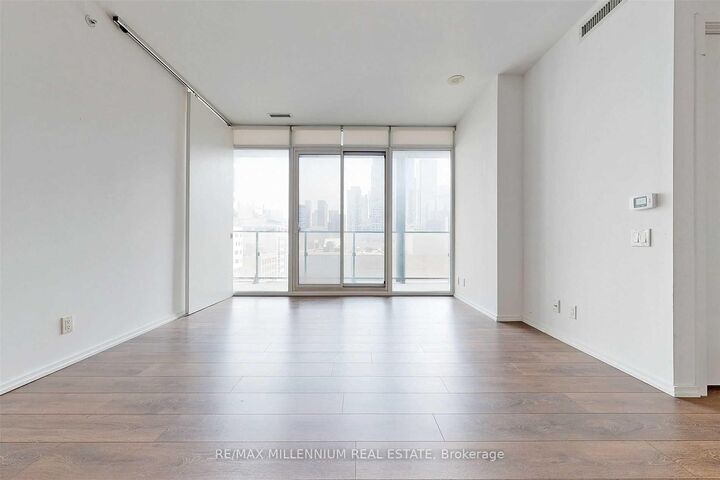 Property Photo:  125 Peter Street 708  ON M5V 0M2 