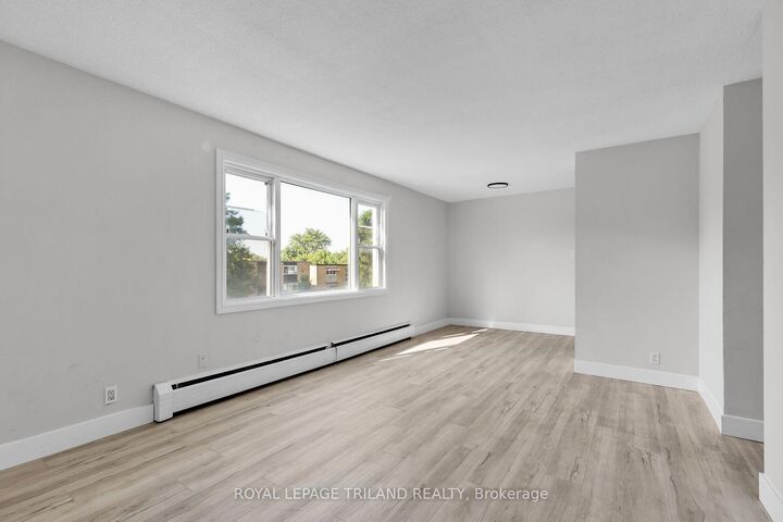 Property Photo:  1566 Allen Place 4  ON N5W 2V8 
