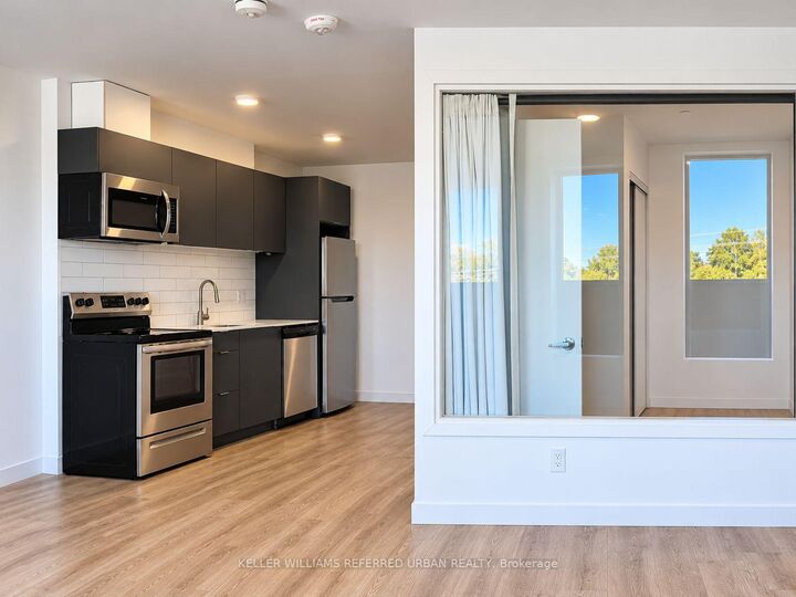 Property Photo:  325 University Avenue W 408  ON K9A 2H9 