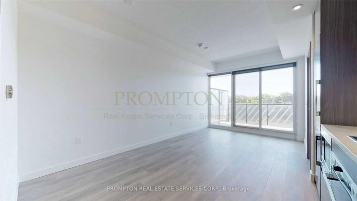 Property Photo:  85 McMahon Drive 705  ON M2K 0H1 