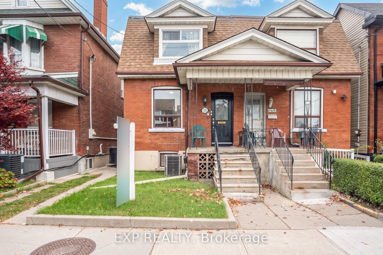 Property Photo:  1255 Dufferin Street Main &Amp Lower  ON M6H 4C2 
