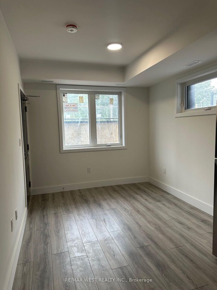 Property Photo:  6638 McLeod Road 104  ON L2G 7N3 