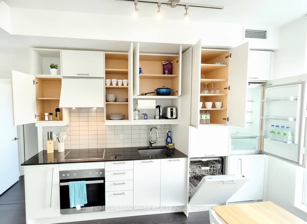 Property Photo:  30 Nelson Street 1101  ON M5V 0H5 