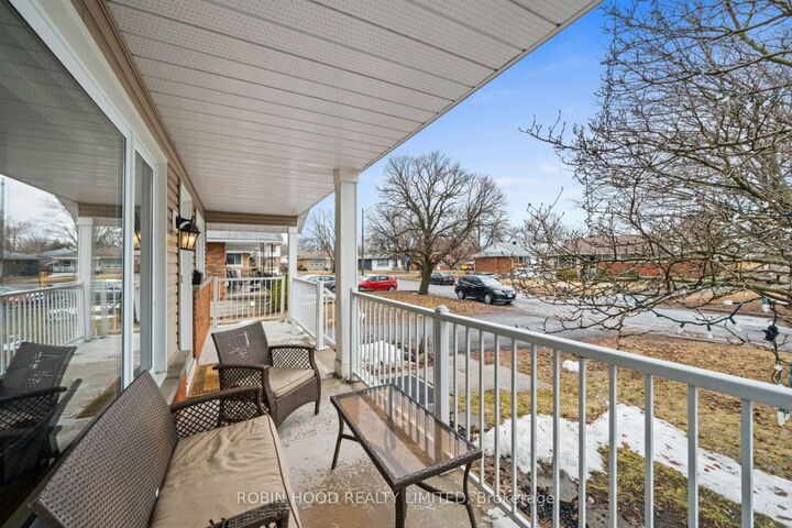 Property Photo:  756 Dickens Avenue  ON K1G 2X8 