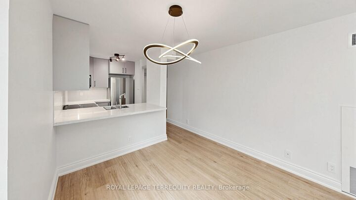 Property Photo:  92 King Street E 220  ON M5C 2V8 