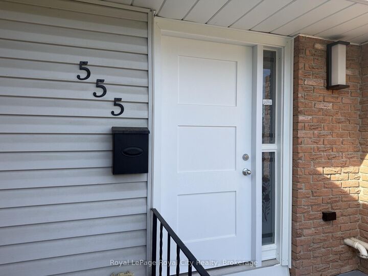 Property Photo:  555 Willow Road  ON N1H 7H3 