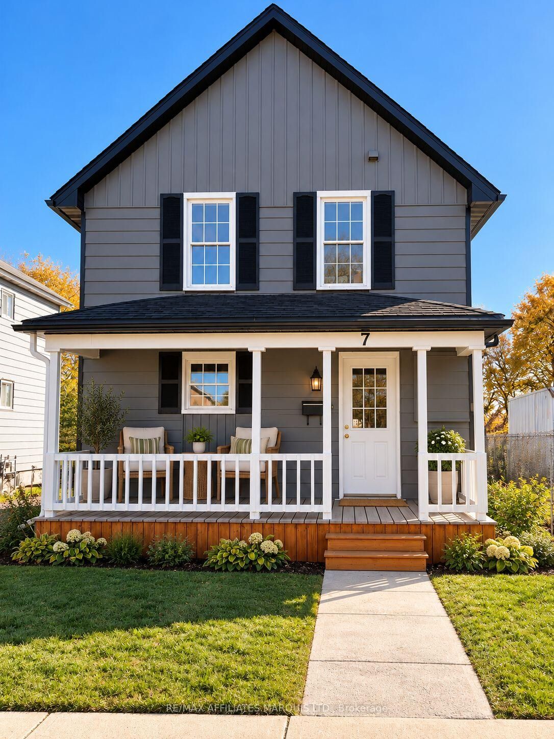 Property Photo:  7 Park Street  ON K6H 1K1 