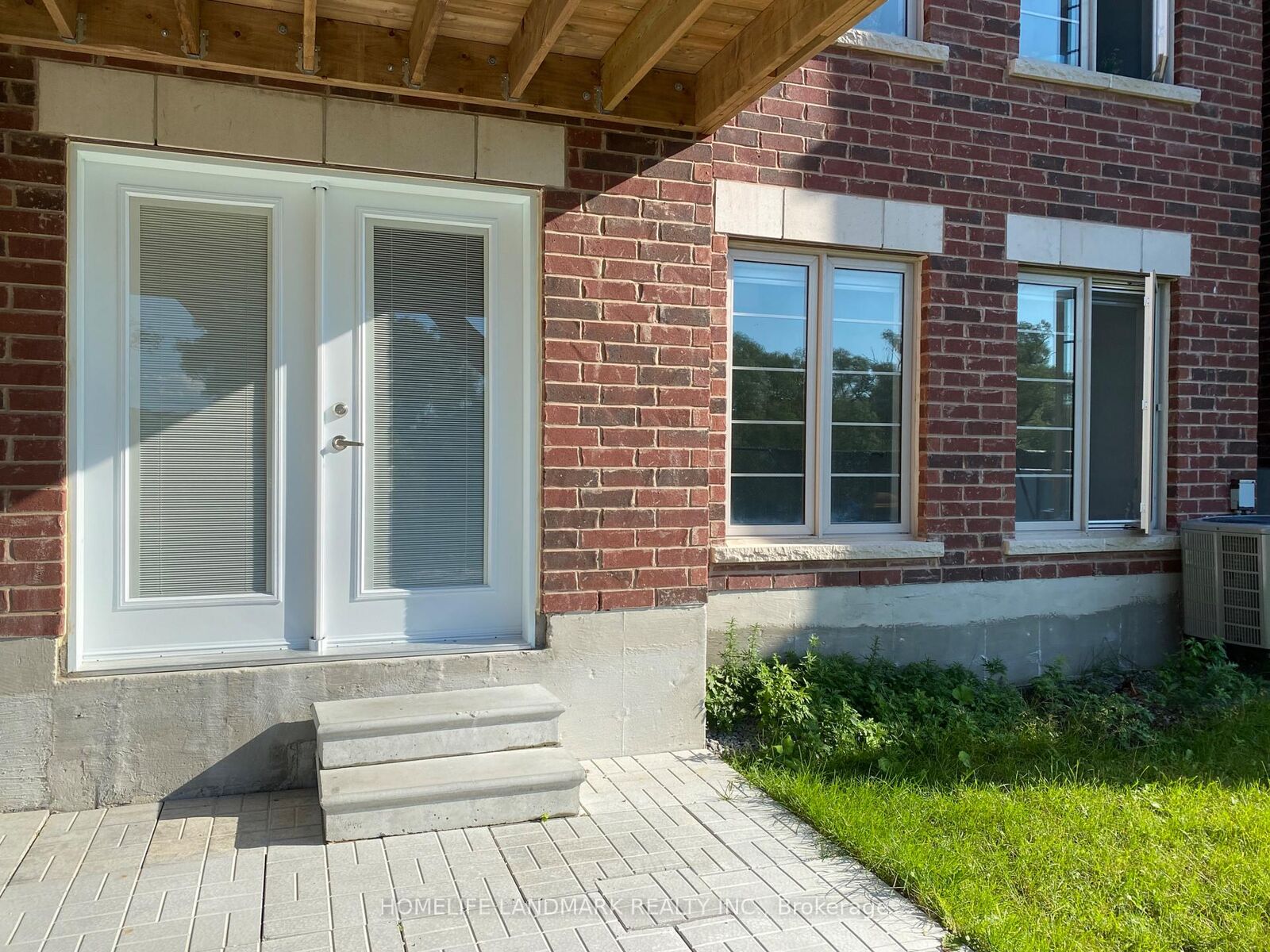 Property Photo: 58 Briarfield Avenue ON L9N 0P4