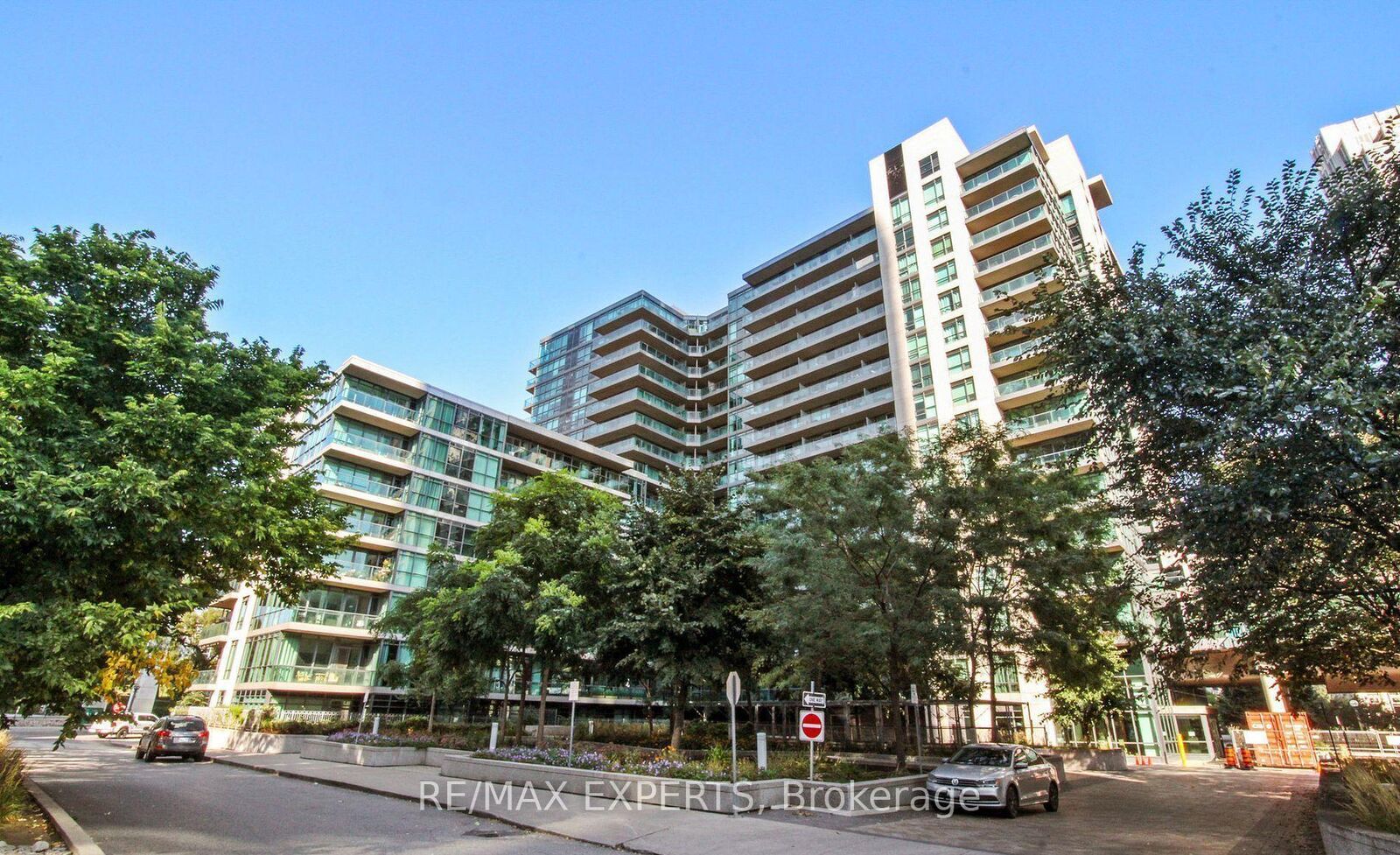 Property Photo:  209 Fort York Boulevard 355  ON M5V 4A1 