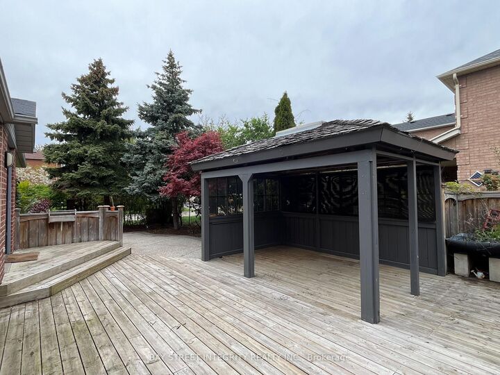 Property Photo:  1179 Gable Drive  ON L6J 7N8 