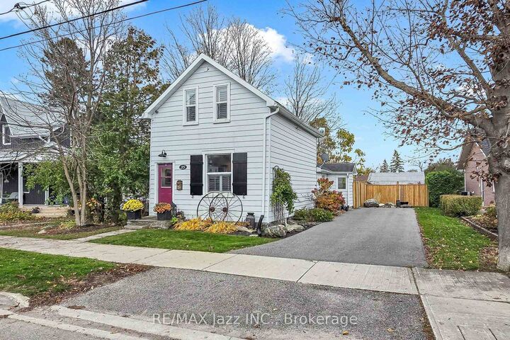 Property Photo: 35 Jones Street ON L0C 1H0
