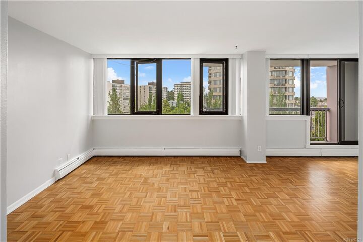 Property Photo:  647 Michigan St #907  BC V8V 1S9 