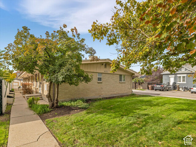 Property Photo: 922 S Lake St E UT 84105