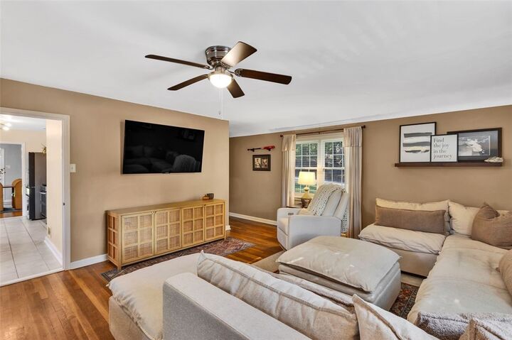 Property Photo:  9630 Hilliard Rd  PA 15237 