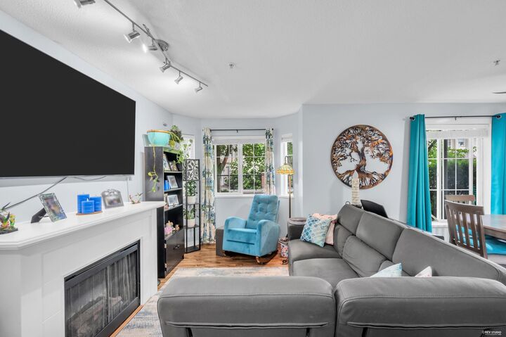 Property Photo: 14877 100 Avenue 112 BC V3R 3H1
