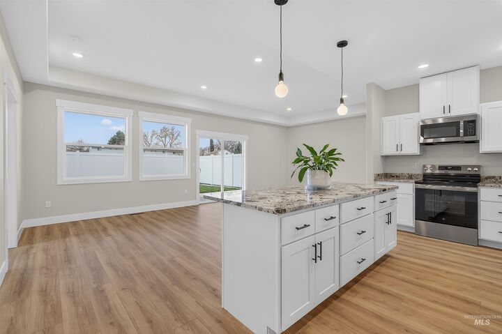 Property Photo: 3721 Slate Court B ID 83501