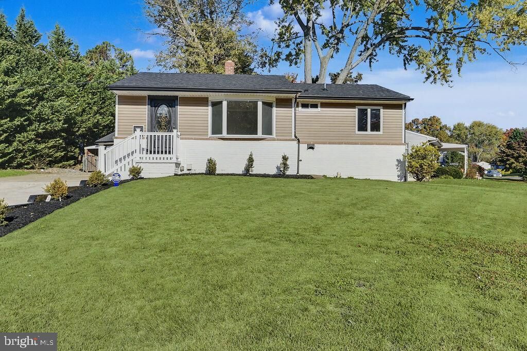 Property Photo: 345 Tamara Circle DE 19711