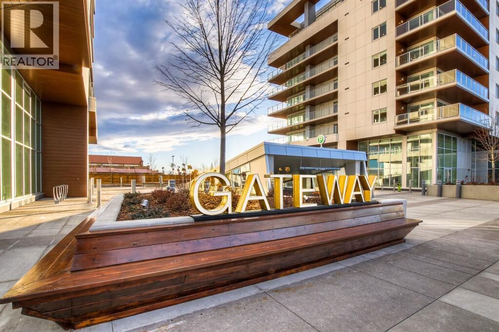 Property Photo:  8505 Broadcast Avenue Southwest  AB T3H 6B5 