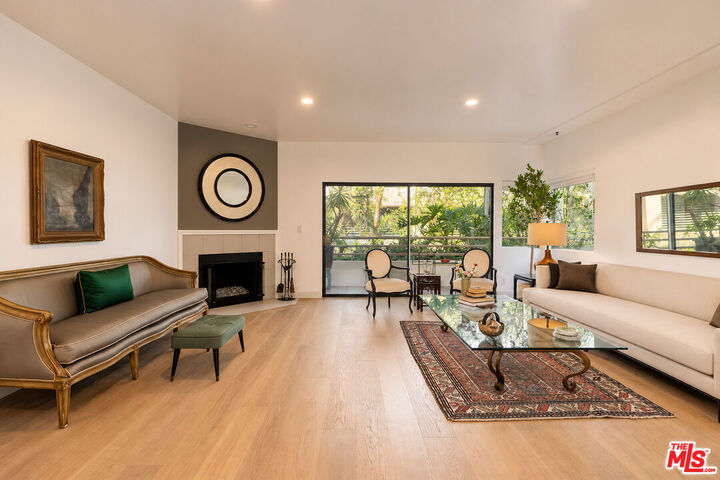 Property Photo: 10475 Ashton Ave, Unit 105 CA 90024