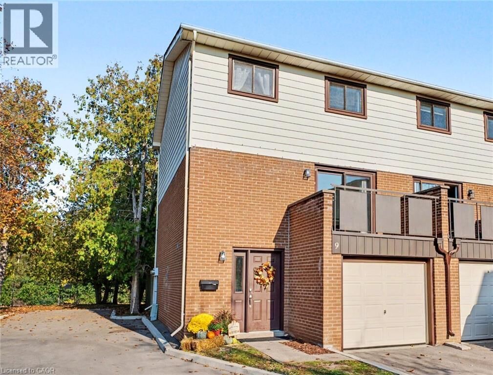 Property Photo:  190 Grulke Street 9  ON N2A 1T1 