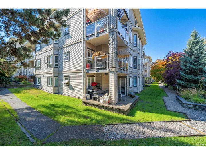 Photo de la propriété:  8142 120A Street 310  BC V3W 0N1 