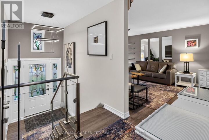 Property Photo:  47 San Pedro Drive  ON L9C 2C4 