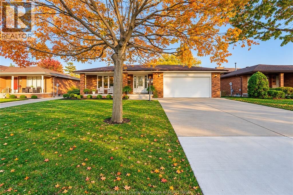 Property Photo:  386 Woodridge Drive  ON N8N 3A8 