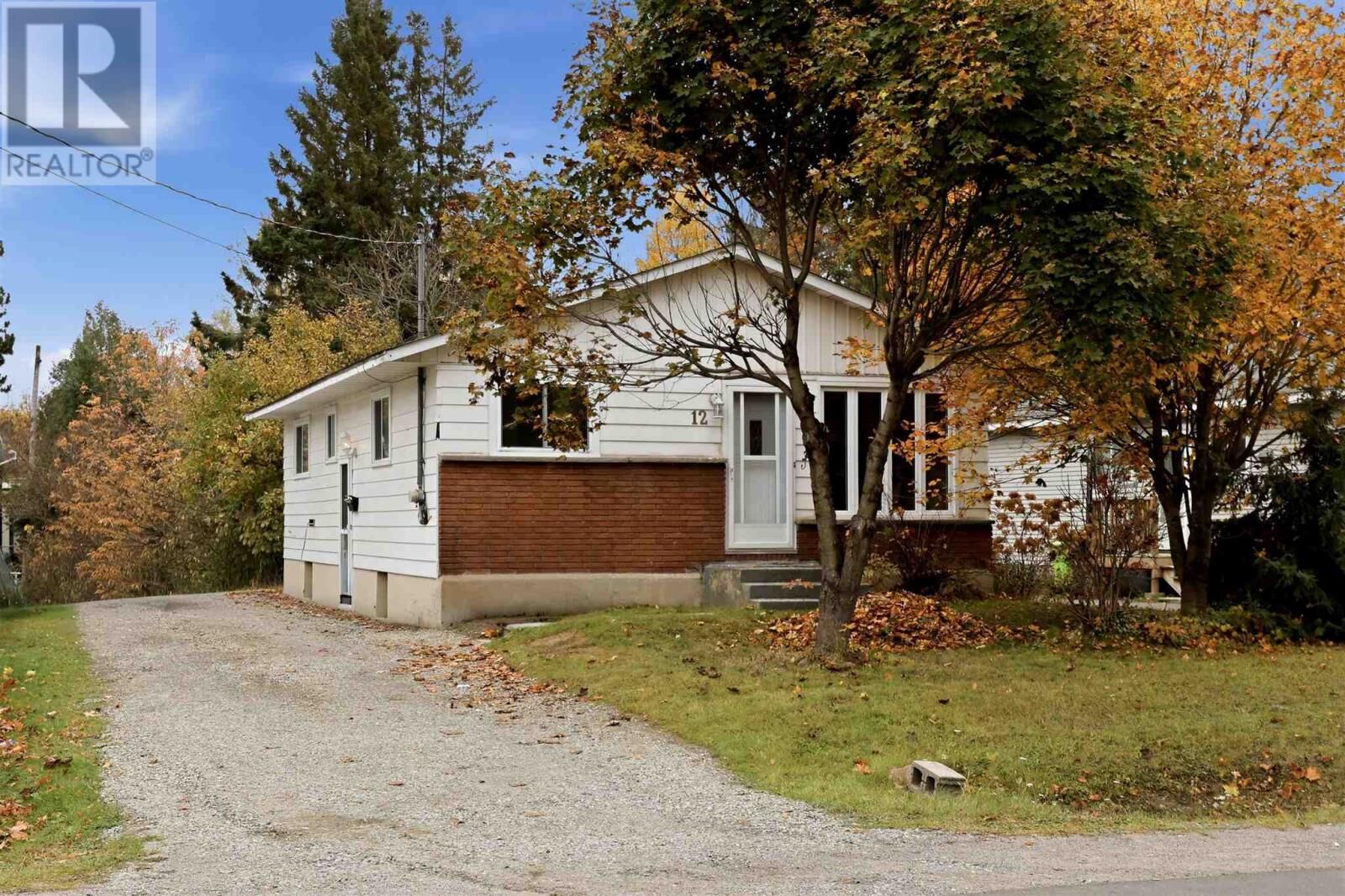 Property Photo:  12 Vera St  ON P6B 5M8 