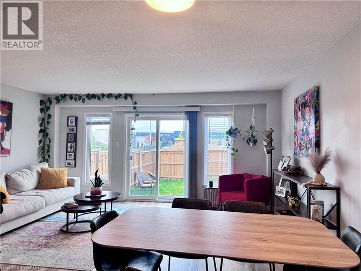 Property Photo:  1371 Countrystone Drive  ON N2N 3R8 