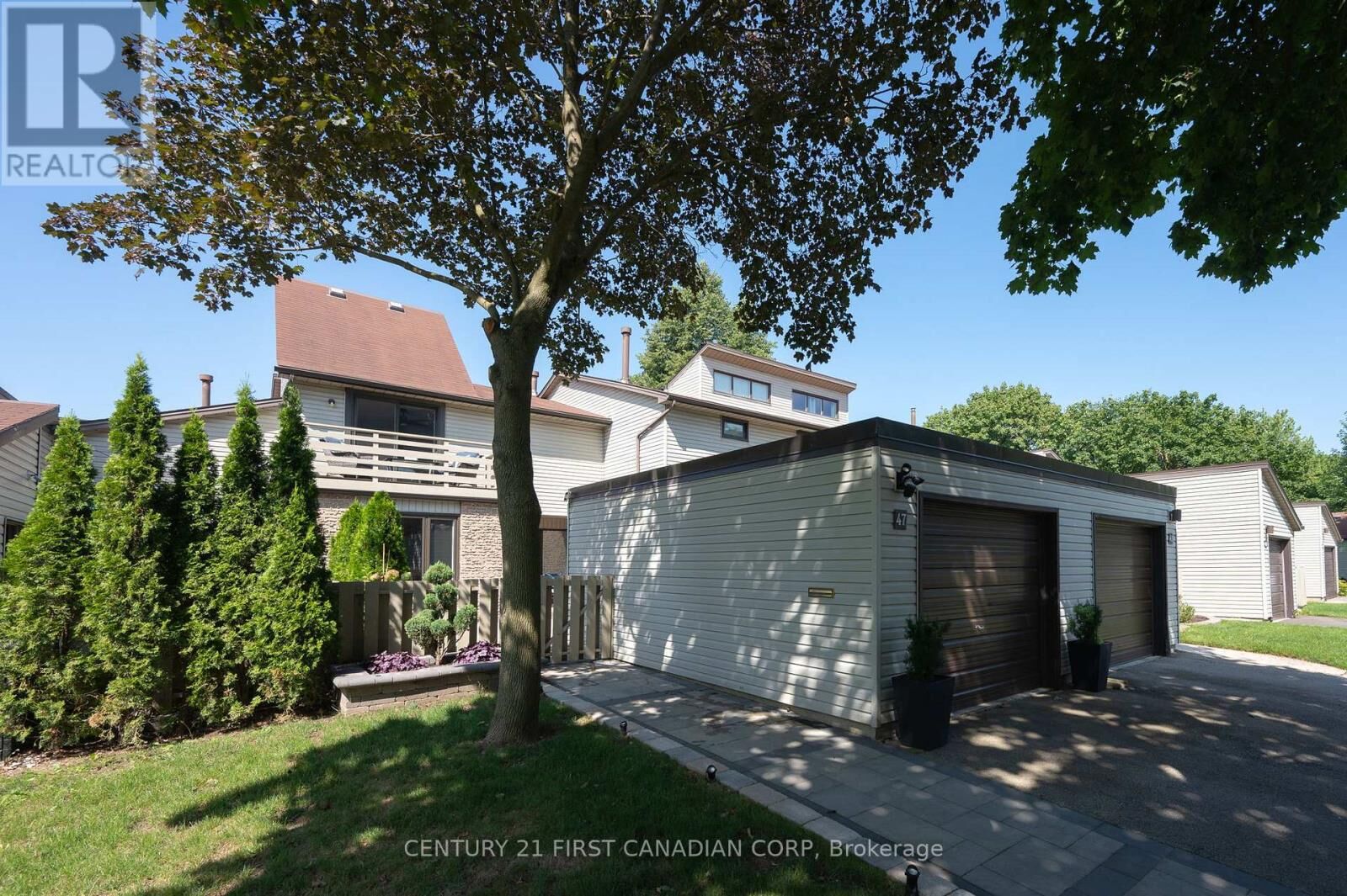 Property Photo:  47 Brixham Road  ON N6K 1P5 