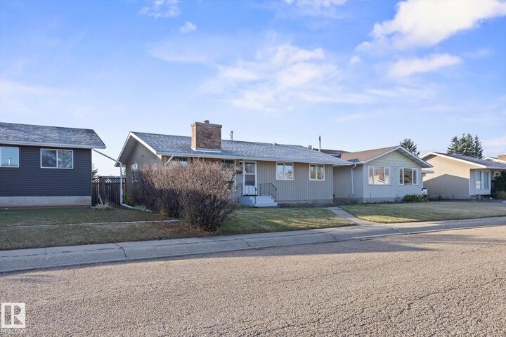 Property Photo: 11507 152B Avenue NW AB T5X 1E9