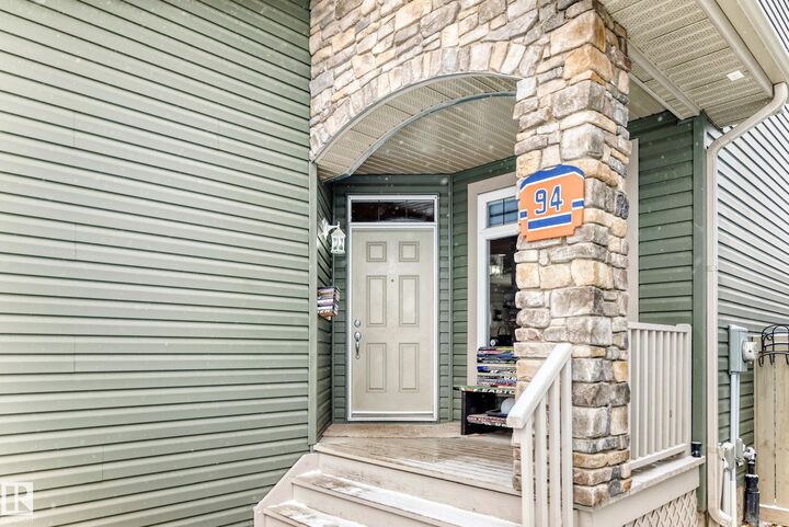Property Photo: 94 Ellington Crescent AB T8N 4C6