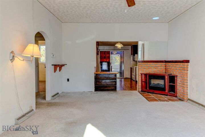 Property Photo:  219 S Yellowstone Street  MT 59047 