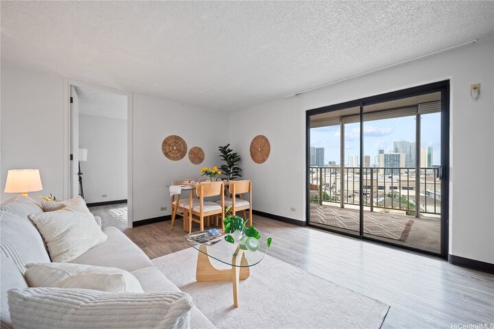 Property Photo:  1415 Liholiho Street 901  HI 96822 