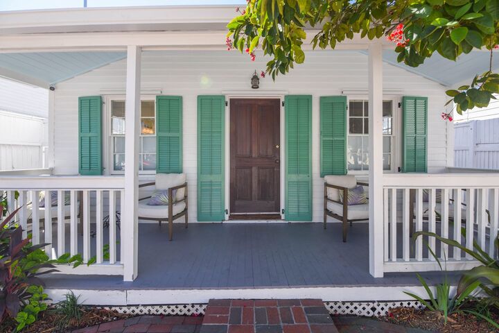 Property Photo: 1104 Packer Street FL 33040