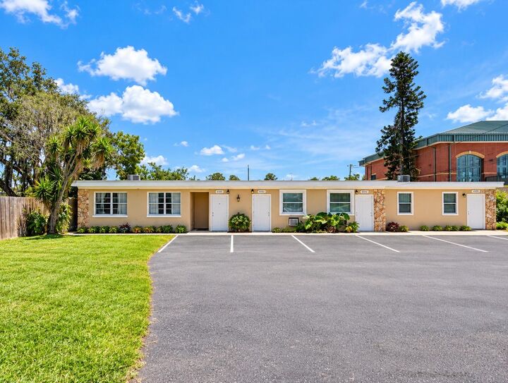 Property Photo:  5100 South Road  FL 34652 