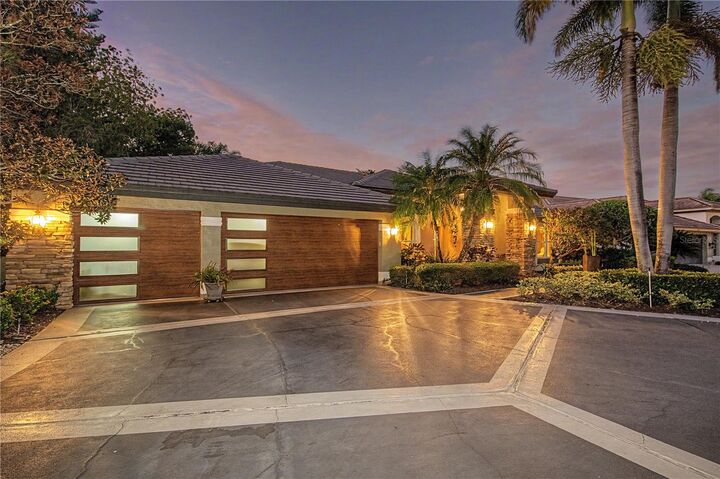 Property Photo:  1334 Fallsmeade Court  FL 34677 
