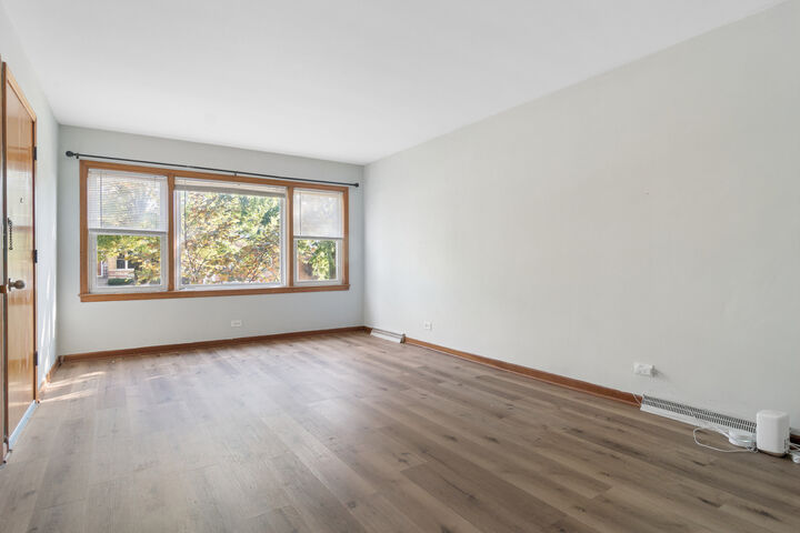 Property Photo: 5548 N Major Avenue IL 60630