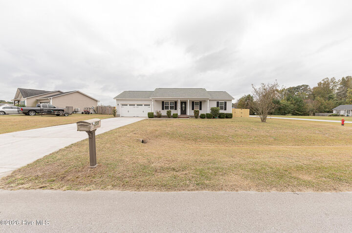 Property Photo:  200 Wingspread Lane  NC 28518 