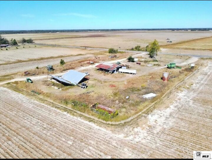 Property Photo: 522 Highway 134 LA 71237