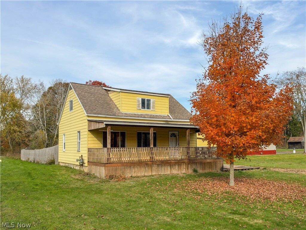 Property Photo: 5574 Charleston Road OH 44444