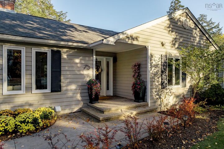 Property Photo:  75 Lake Drive  NS B4A 1J1 