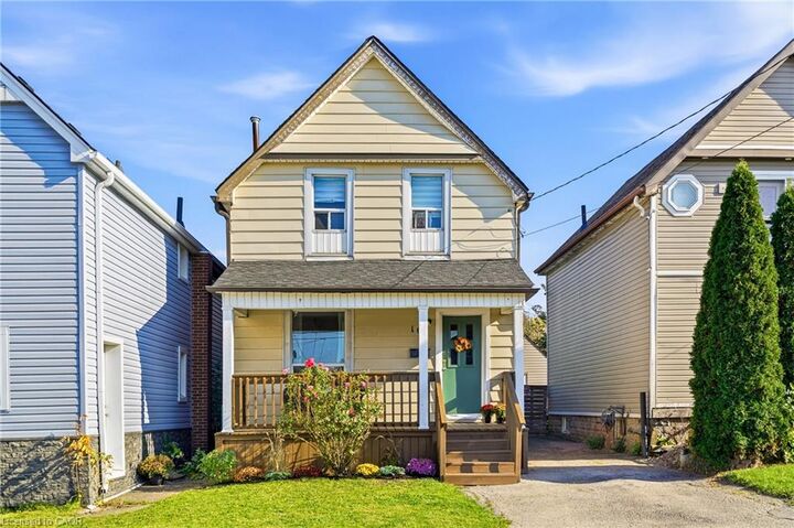 Property Photo:  108 Robins Avenue  ON L8H 4N6 