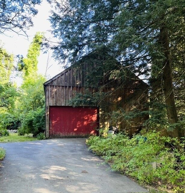 Property Photo:  82 Porter Rd  MA 01810 