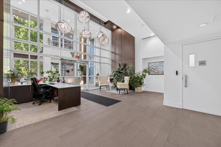 Property Photo: 626 14 Avenue SW 1203 AB T2R 0X4