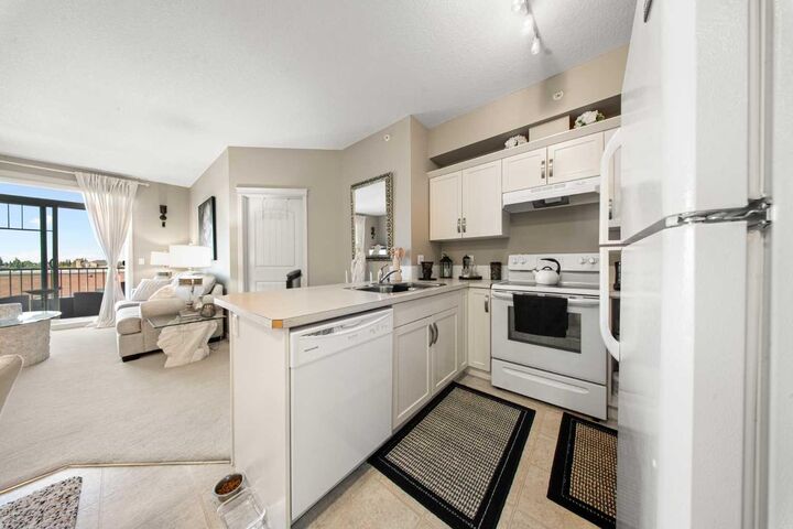 Property Photo:  102 Cranberry Park SE 408  AB T3M 1R2 