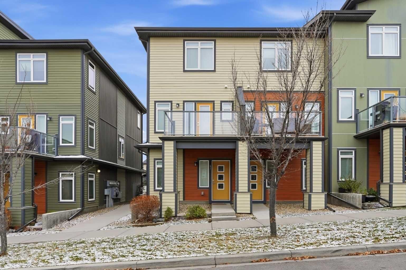 Property Photo:  47 Sage Bluff Gate NW  AB T3R 1T5 