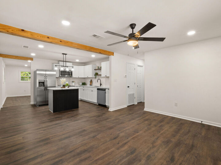 Property Photo:  111 Carver Dr  LA 71446 