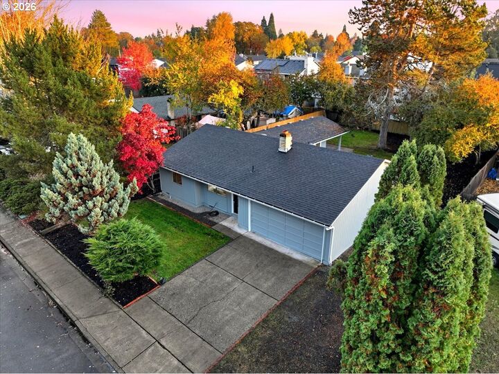 Property Photo:  20220 SW Veta St  OR 97003 